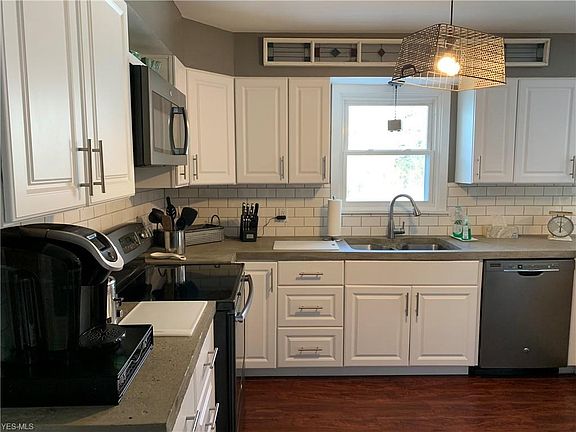 5th image of 1011 Orchard Park Dr