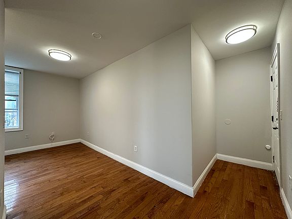 5th image of 6611 Broadway #D6
