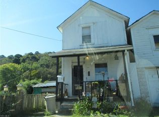 1089 Mapletree St, East Liverpool, OH 43920