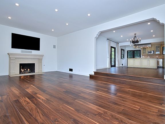 5th image of 6111 San Vicente Blvd