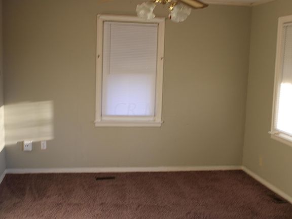4th image of 3684 Park St