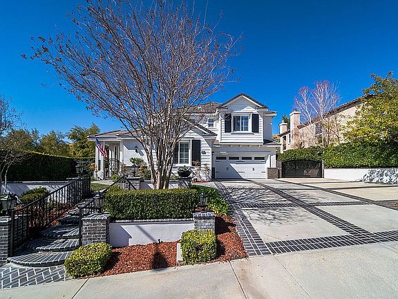 2nd image of 29335 Madeira Ln