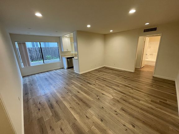 2nd image of 1049 Winchester Ave #Cc01b8fb1