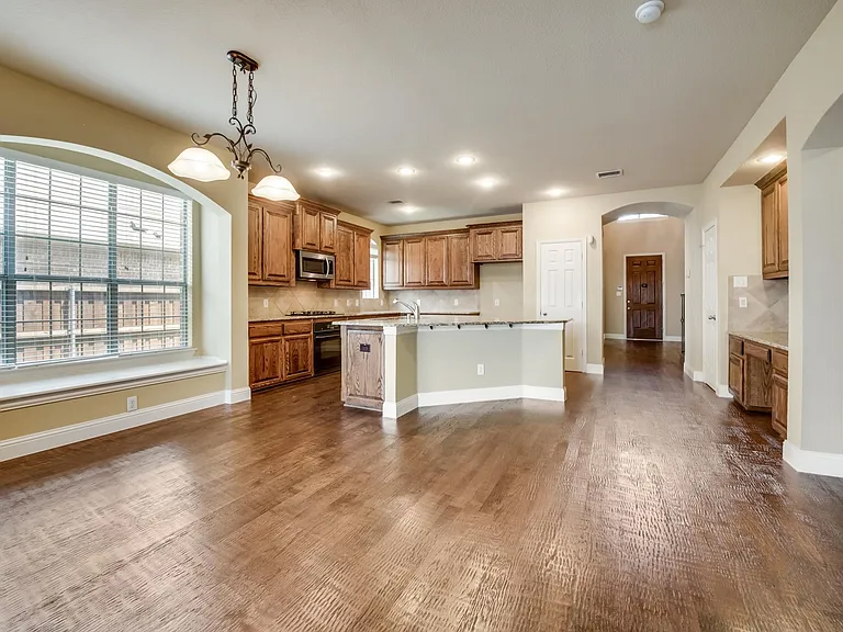 6072 Wallis Dr — Photo 8