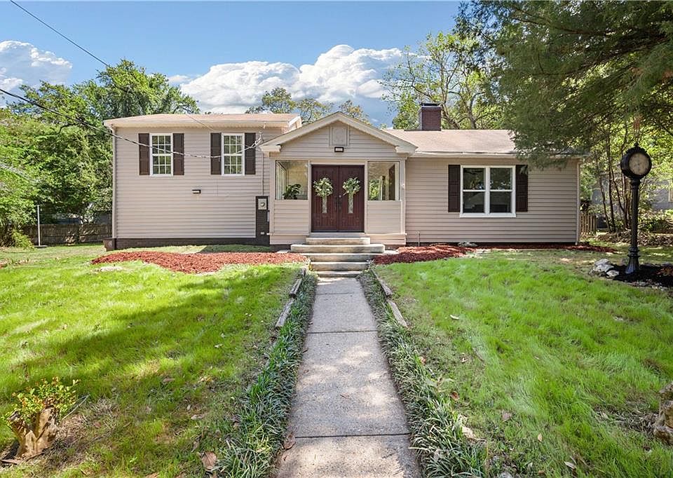 1st image of 103 Ellinor St