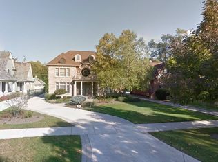 165 S Kenmore Ave, Elmhurst, IL 60126