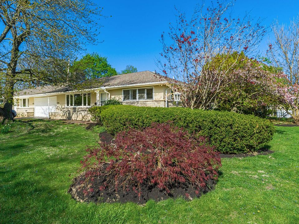 1st image of 4230 Eastlea Dr