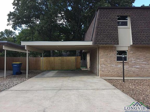 3rd image of 2909-2911 Greenhills Dr