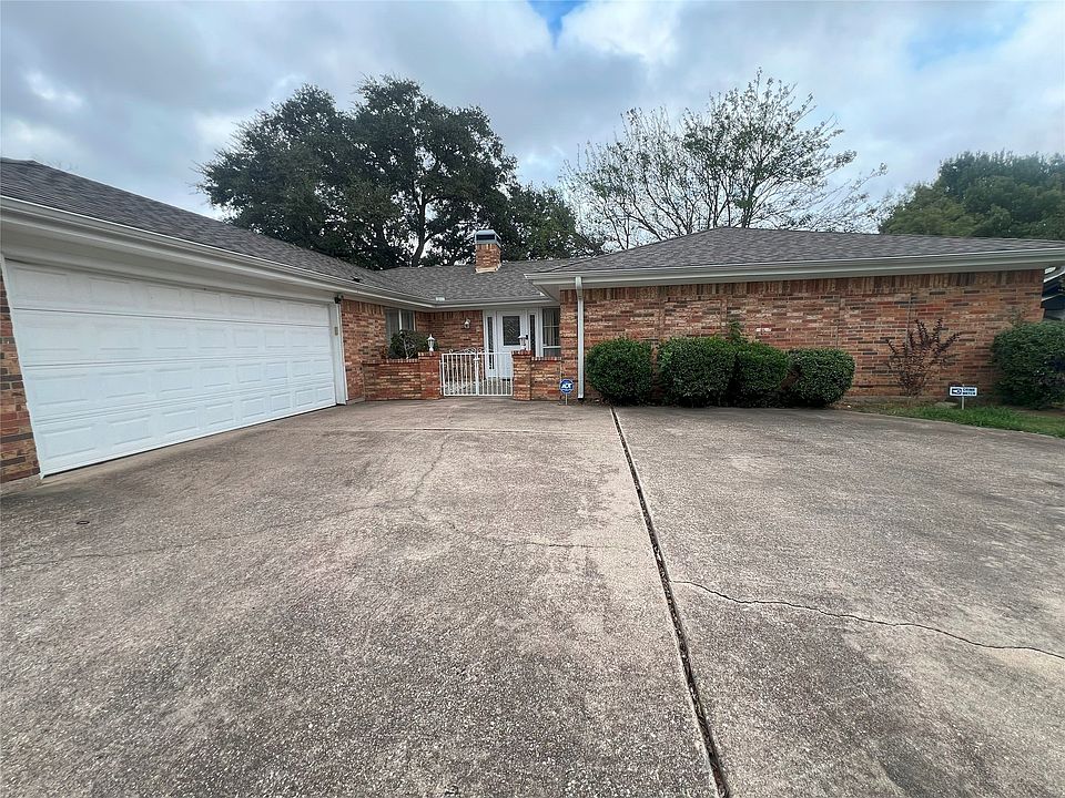 1st image of 4032 Aragon Dr