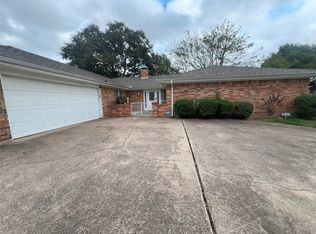 4032 Aragon Dr, Fort Worth, TX 76133