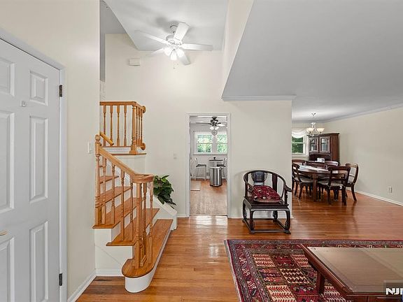 5th image of 299 Charnwood Road