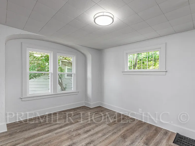 2913 11th St NW — Photo 7
