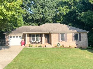 1844 Calloway Dr, Clarksville, TN 37042