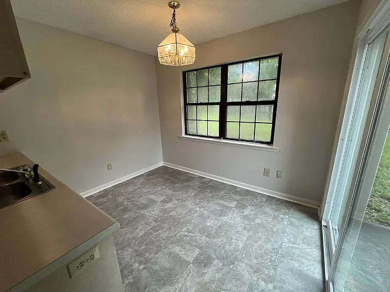 1315 Crossgate Ct — Photo 6