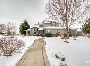 3727 E Vantage Pointe Ln, Meridian, ID 83642