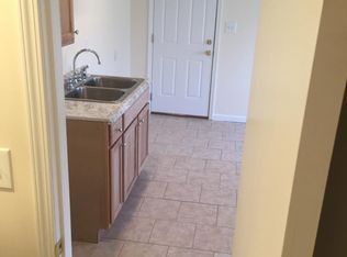 101 School St APT C, Oak Hill, WV 25901