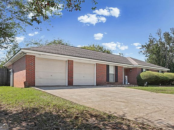 3rd image of 2836 Stonewater Dr