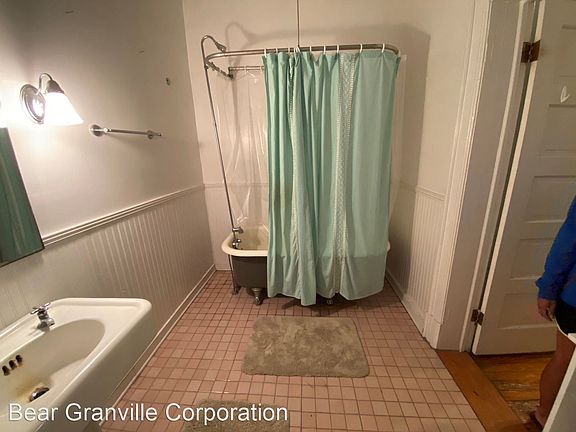 5th image of 2703 Hanover Ave APT 1ST