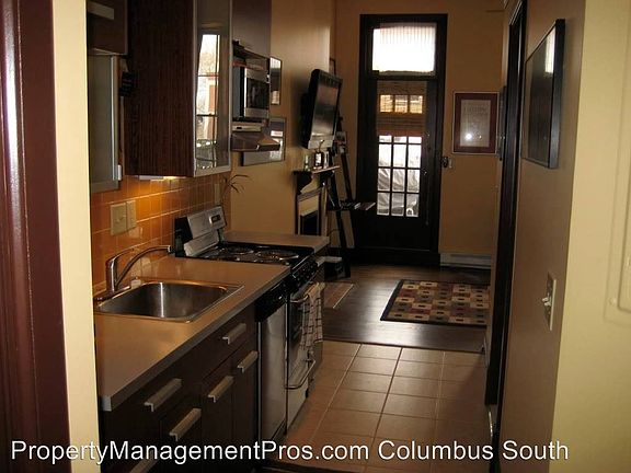 4th image of 12 W Poplar Ave APT 206