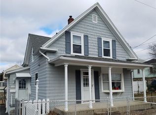 28 Yolande Pl, Woonsocket, RI 02895