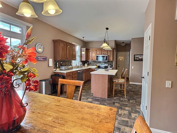 3rd image of 3009 W Waterford Ln