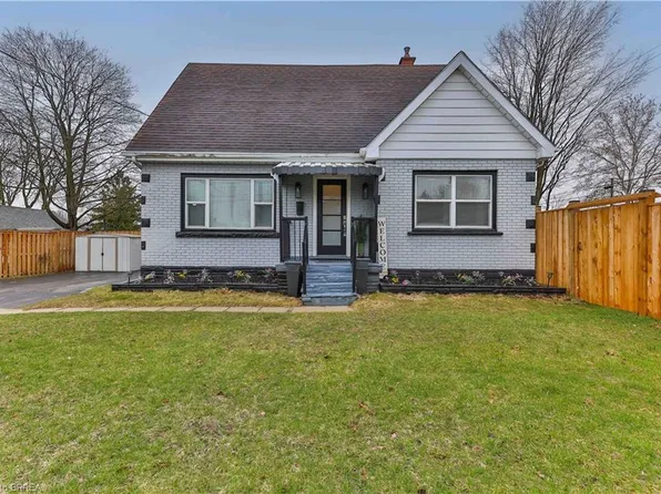 75 Tollgate Rd, Brantford, ON N3R 4Z5