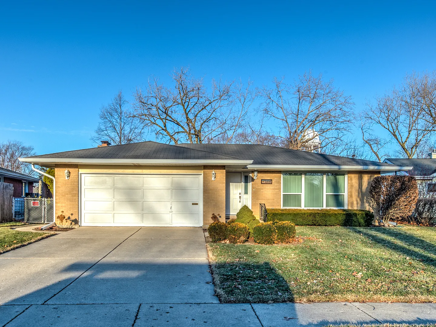 3 bed, 3143 sqft, $3,000 — Photo 2