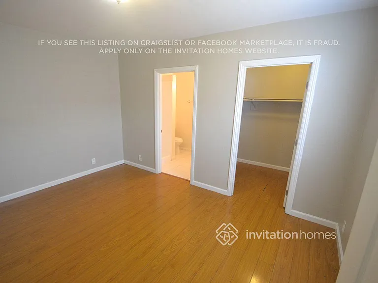 1017 W 73rd St — Photo 7