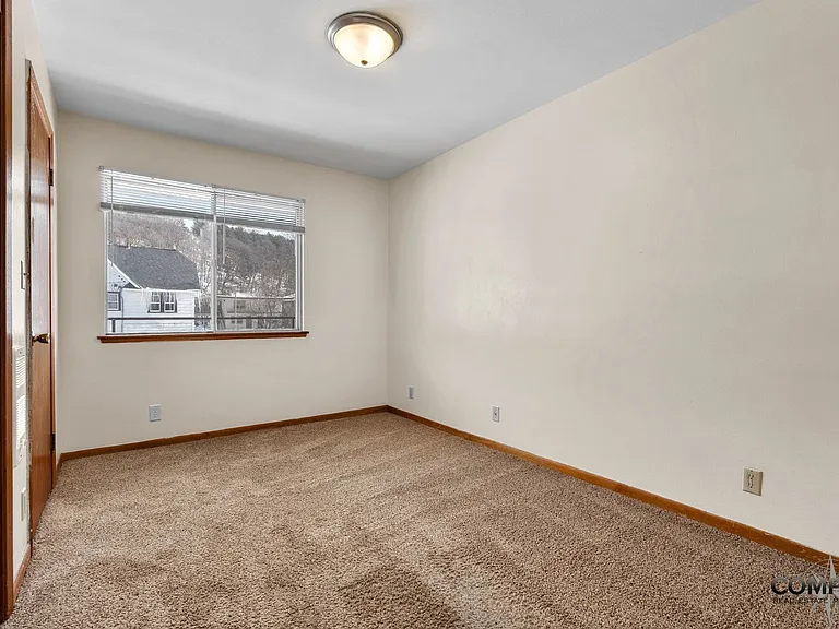 417 Washington St Apartments — Photo 22