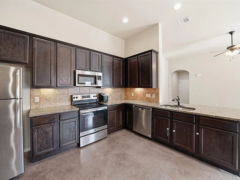 533 Jack Rabbit Ln #A — Photo 3