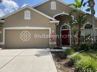 18803 Maisons Dr, Lutz, FL 33558