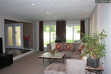 5th image of 9951 Gatewood Dr