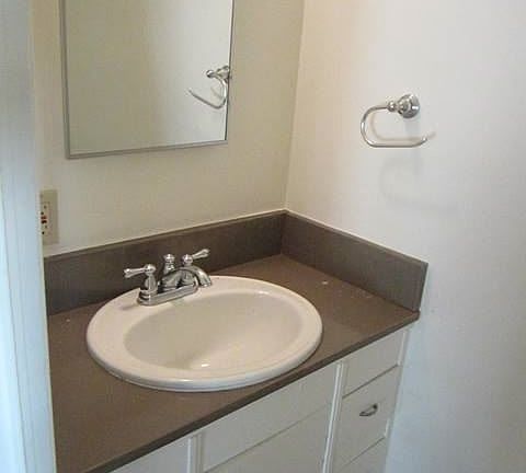 5th image of 8326 Sargent Ave APT F