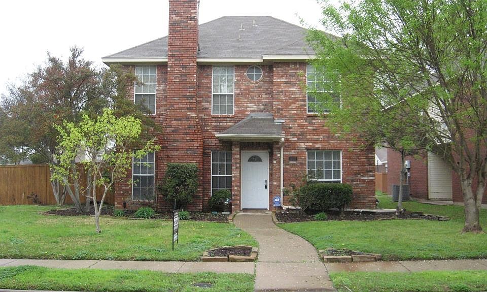 1st image of 553 Lake Forest Dr
