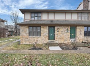 97 Stornoway Dr W, Columbus, OH 43213