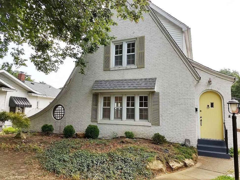 1st image of 640 S Saint James Blvd