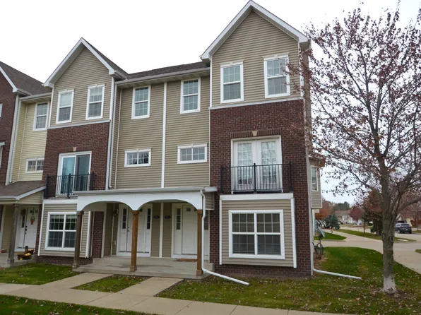 9160 Greenspire Dr Unit 102, West Des Moines, IA 50266