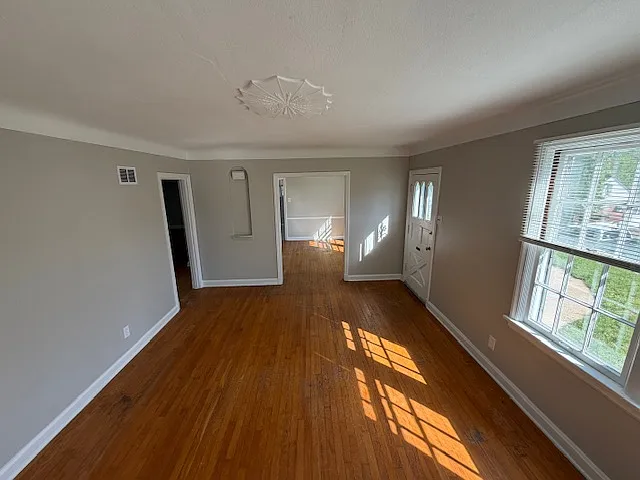6923 Florian Ave — Photo 11