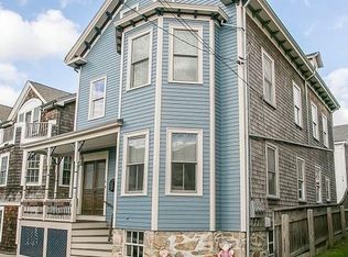 6 Barney St, Newport, RI 02840
