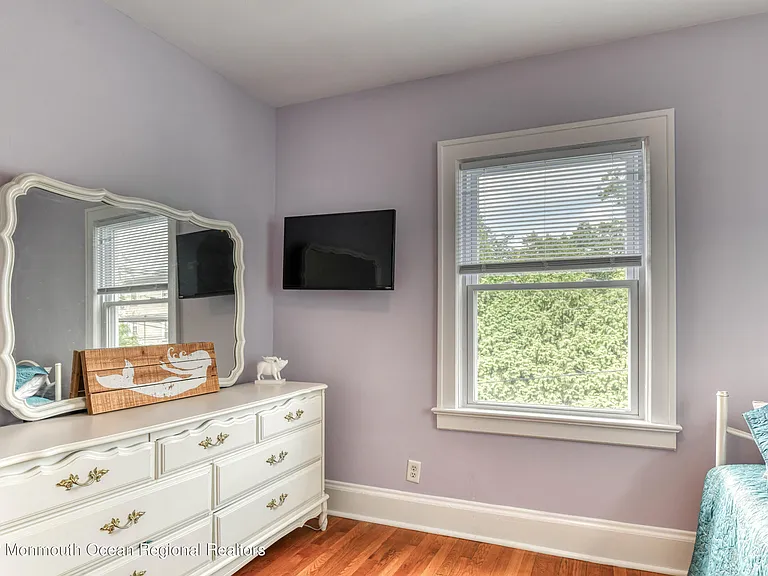 1505 Emory St #WINTER RENTAL — Photo 32