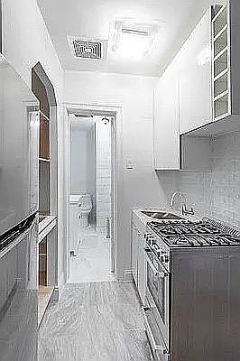 2nd image of 314 W 92nd St APT 1F