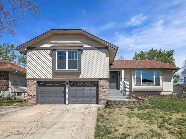 6900 E 140th Pl, Grandview, MO 64030