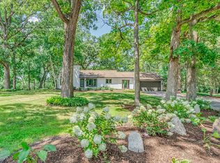 27784 W Flynn Creek Dr, Barrington, IL 60010