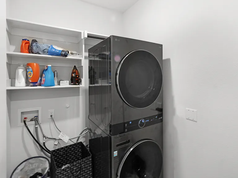 1stbFloor Laundry
