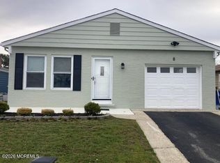 8 Virgin Islands Dr, Toms River, NJ 08757