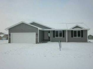 3004 SE Keystone Dr, Grimes, IA 50111