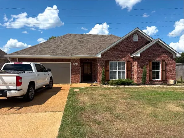 427 Poplar Blvd, Pearl, MS 39208