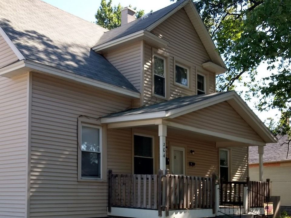 1st image of 204 W Larch Ave #1