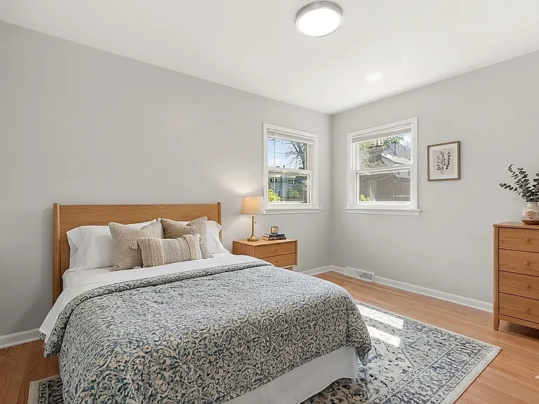 11920 S 74th Ave — Photo 24