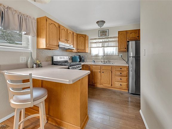 3rd image of 461 Westgate Blvd